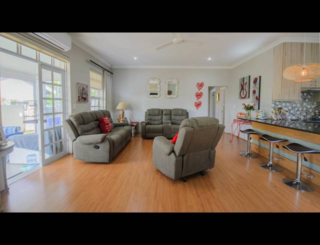 3 BEDROOM TOWNHOUSE FOR SALE IN SHELLY BEACH